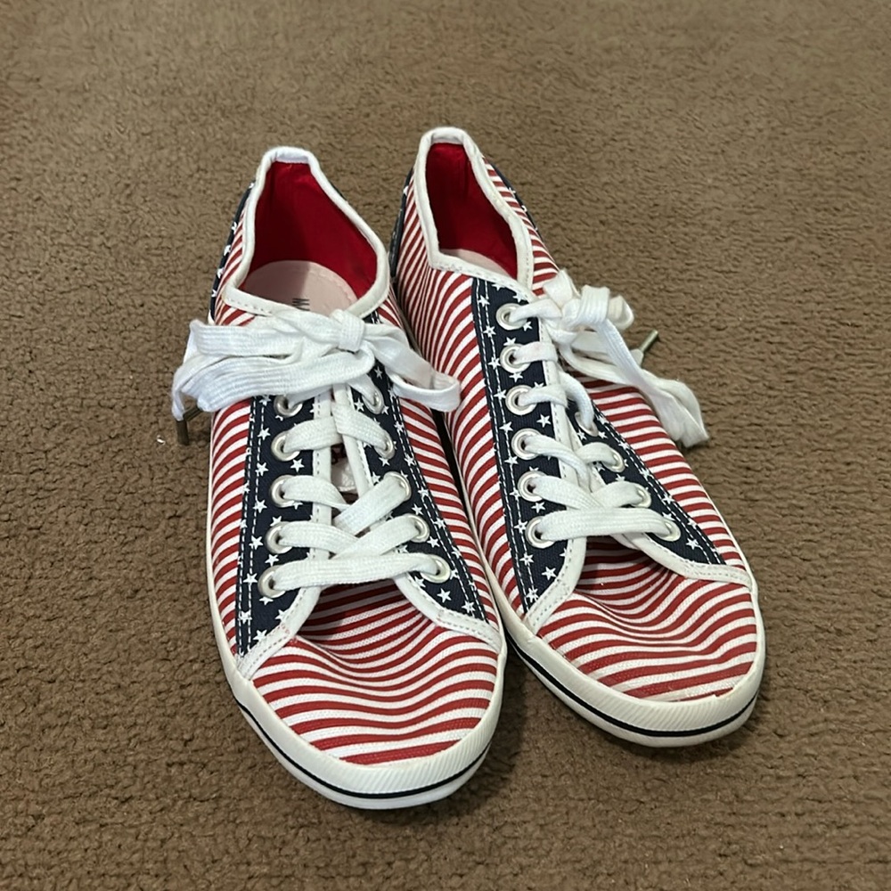 Patriotic tennis shoes